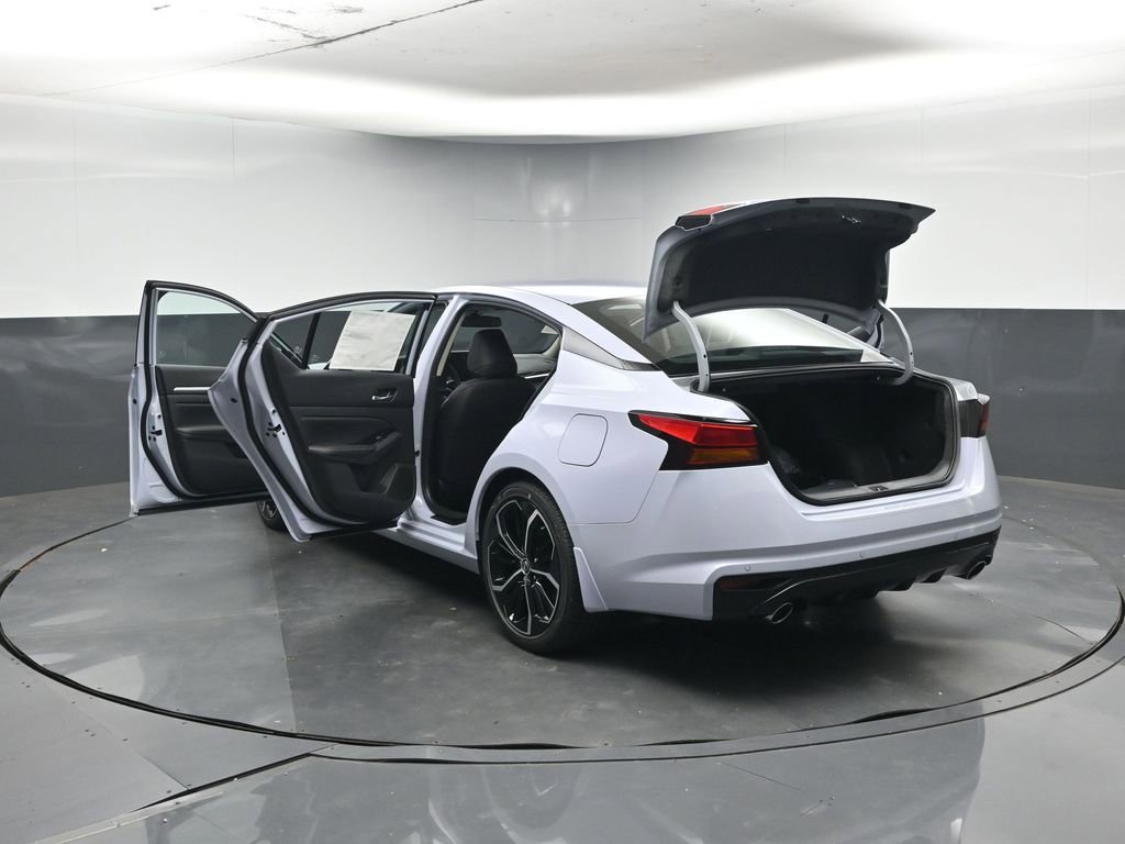 New 2025 Nissan Altima 2.5 SR image 43