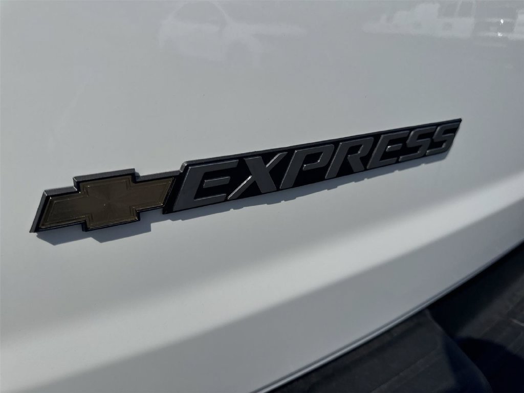 New 2026 Chevrolet Express 2500 w/ Driver Convenience Package RWD image 24