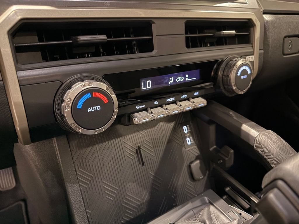 Used 2026 Toyota Tacoma TRD Off-Road AWD/4WD image 25