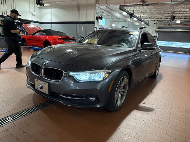 Used 2017 BMW 330i 330i image 3