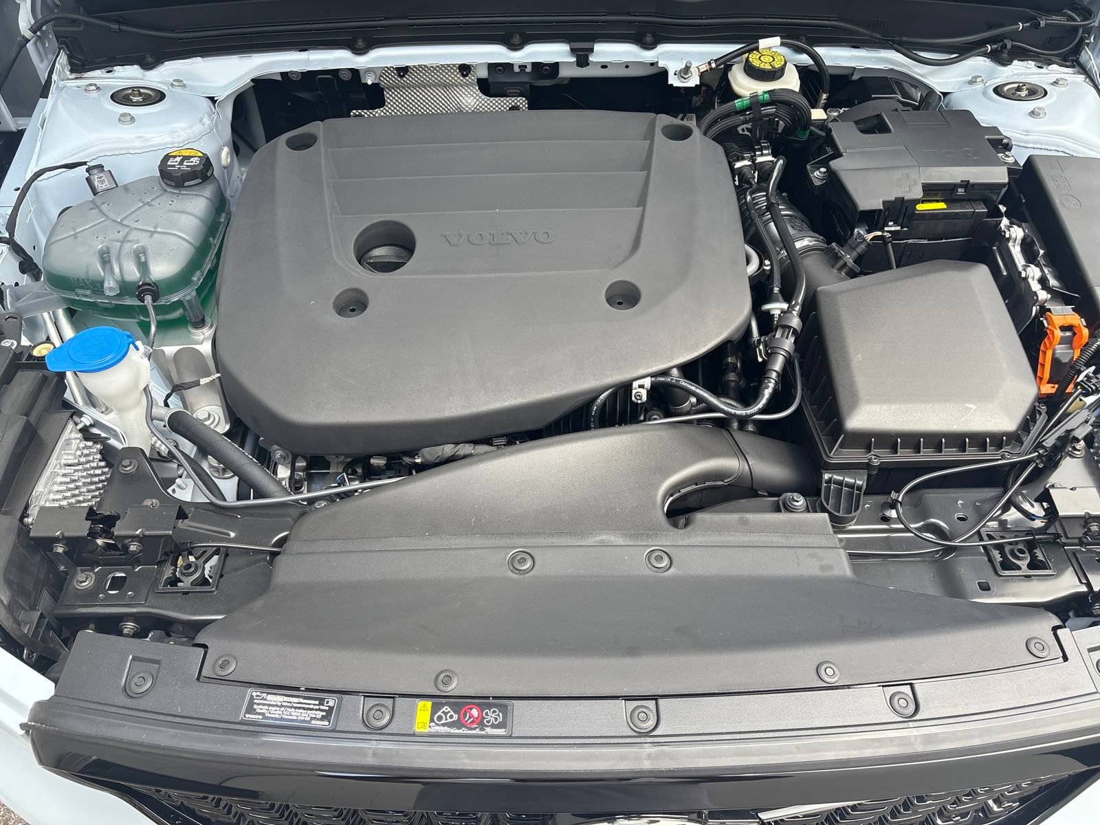 New 2026 Volvo XC40 B5 Plus w/ Protection Package Premier image 27