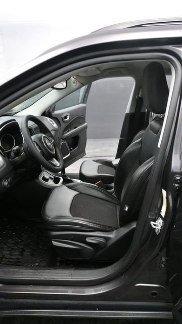 Used 2021 Jeep Compass Latitude AWD/4WD image 17