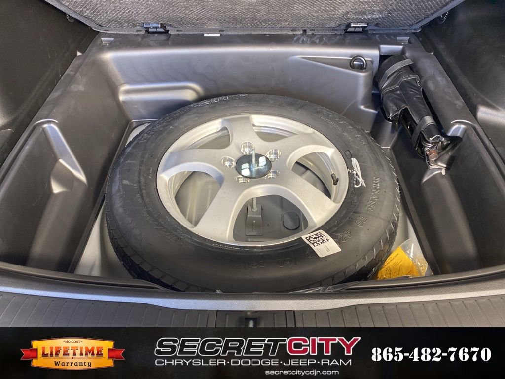 New 2025 Jeep Grand Cherokee Limited w/ Black Appearance Package image 33