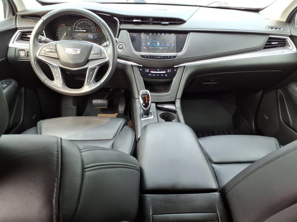 Used 2018 Cadillac XT5 Luxury w/ Driver Awareness Package AWD/4WD image 11