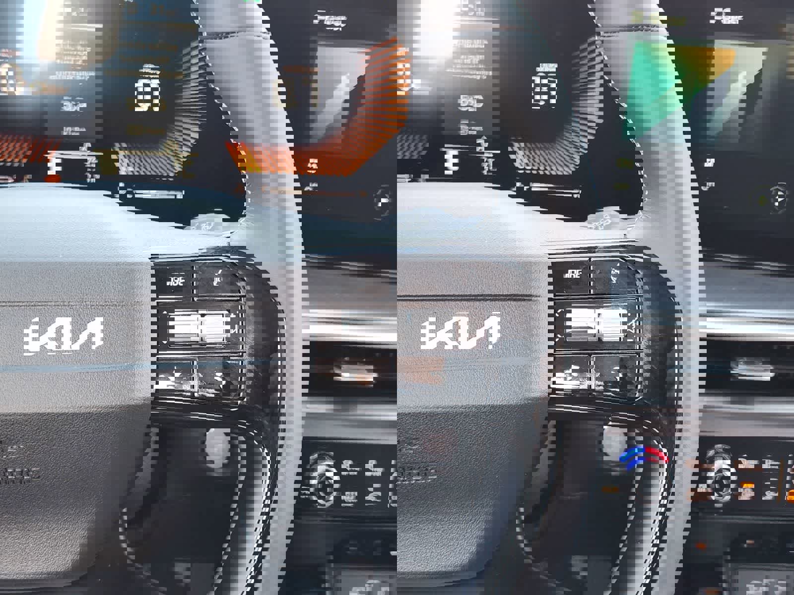 New 2026 Kia Sorento S w/ S Panoramic Sunroof Package FWD image 28