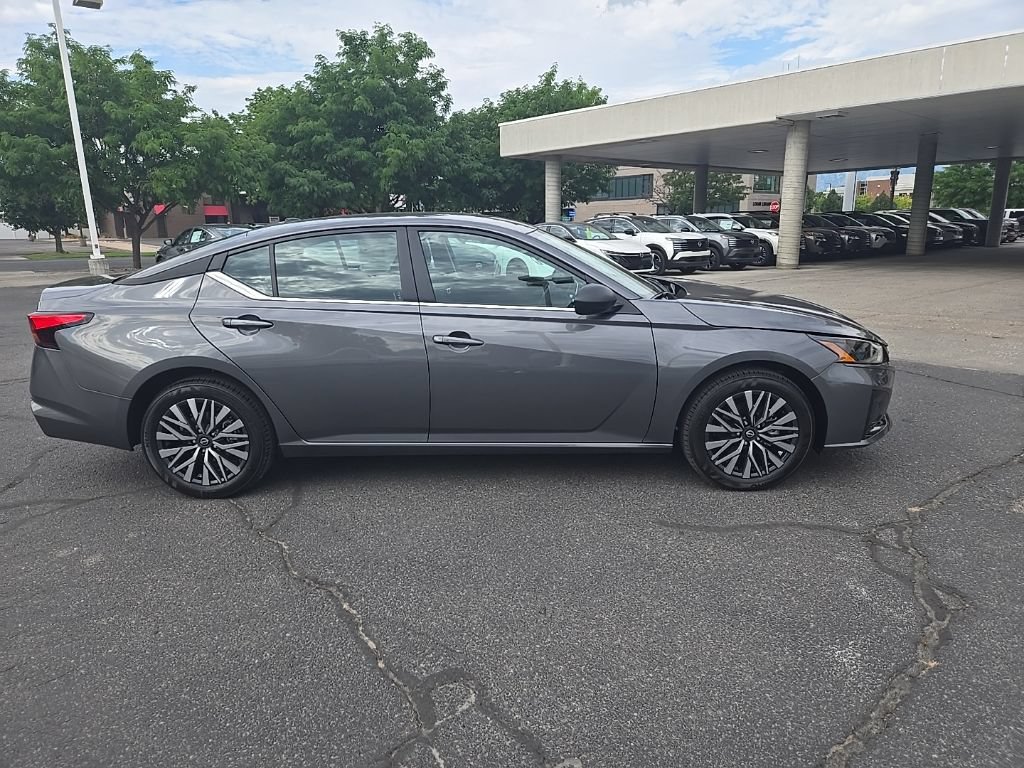 New 2026 Nissan Altima 2.5 SV AWD/4WD image 4