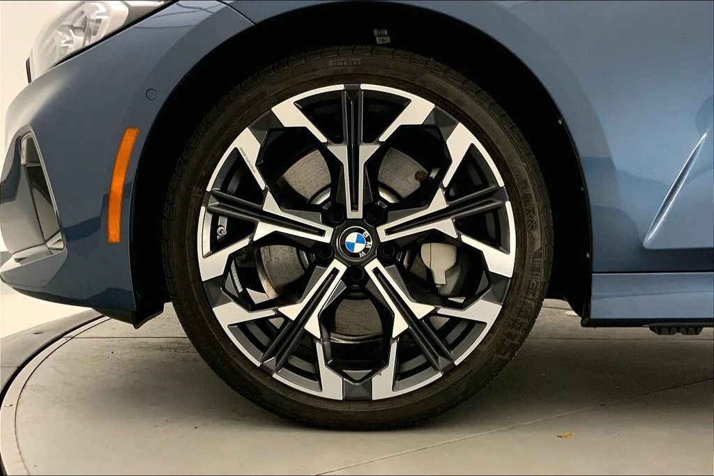Used 2025 BMW 330i Sedan RWD image 7