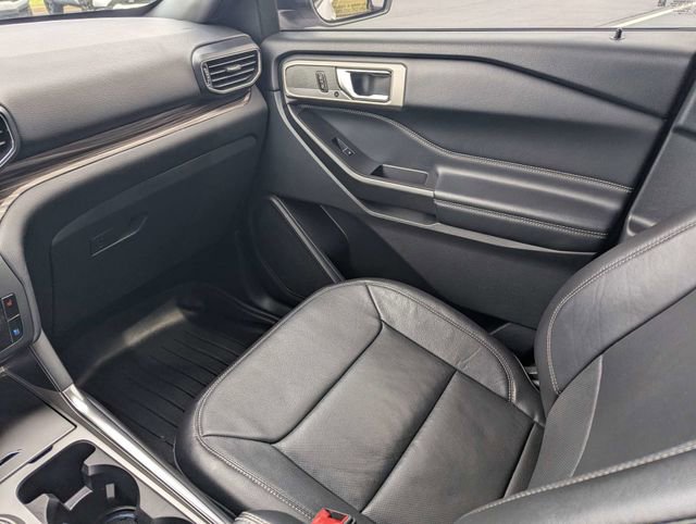 Used 2020 Ford Explorer Limited RWD image 17