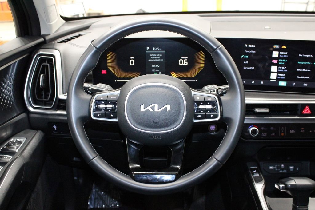Used 2024 Kia Sorento S image 25