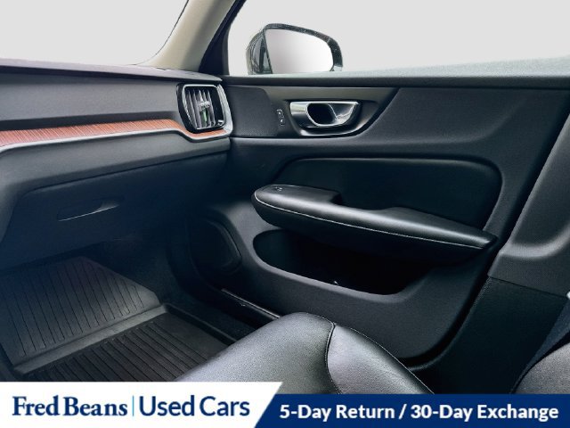 Used 2022 Volvo S60 T8 R-Design Expression w/ Premium Package AWD/4WD image 29