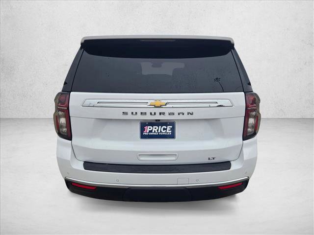 Used 2024 Chevrolet Suburban LT w/ Luxury Package RWD image 7