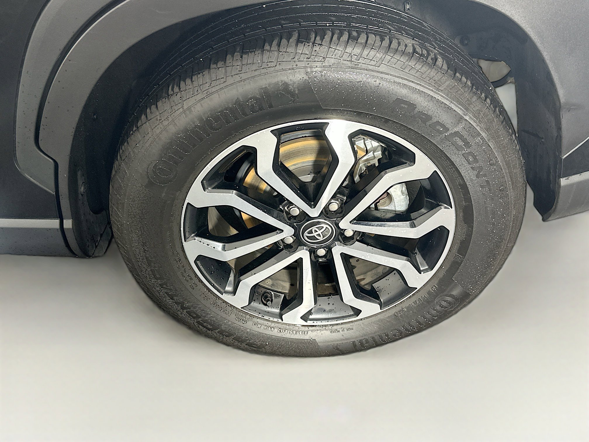 Used 2025 Toyota Corolla Cross AWD Hybrid image 11