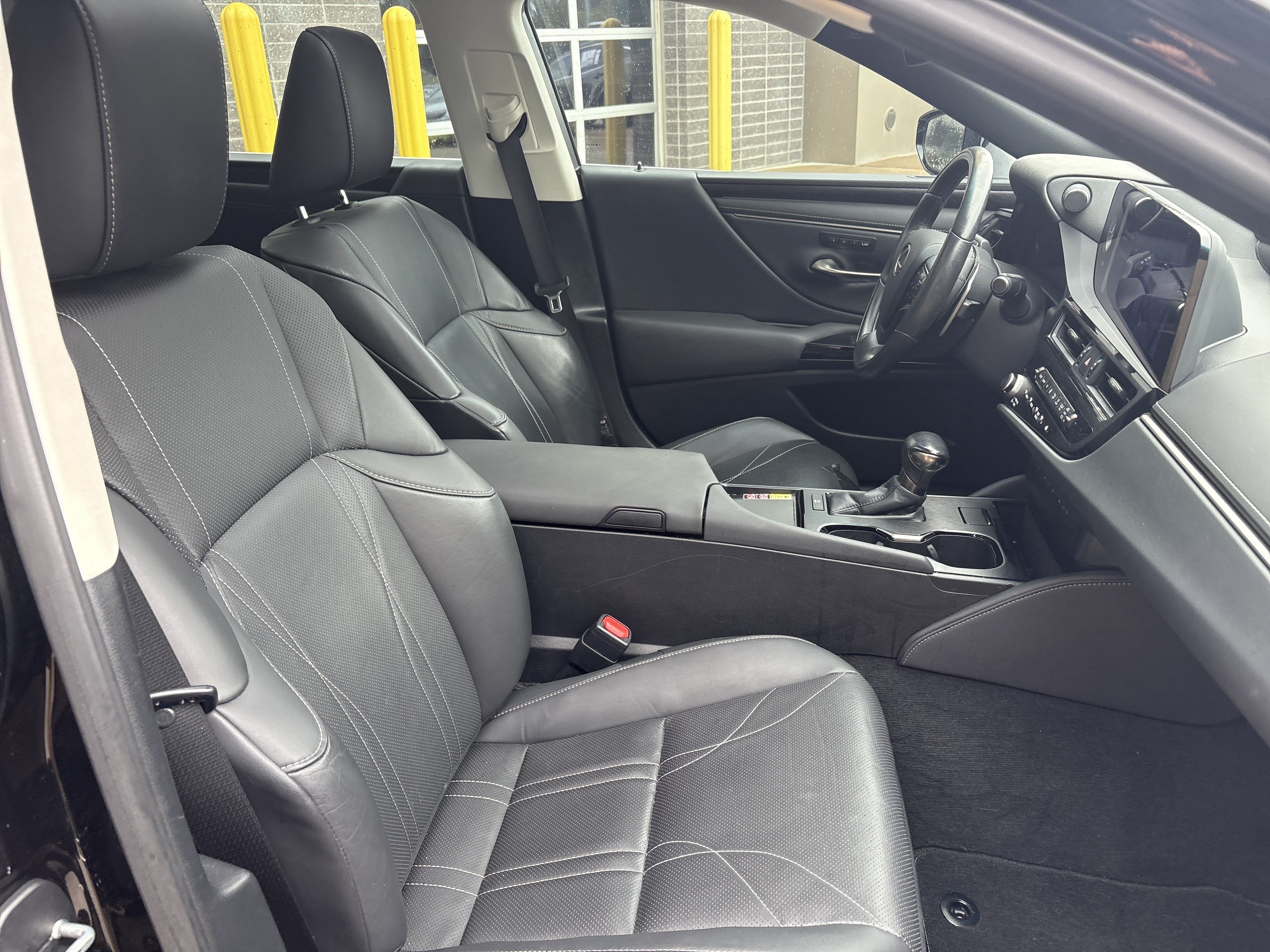 Certified 2023 Lexus ES 350 w/ Accessory Package (Z2) FWD image 33