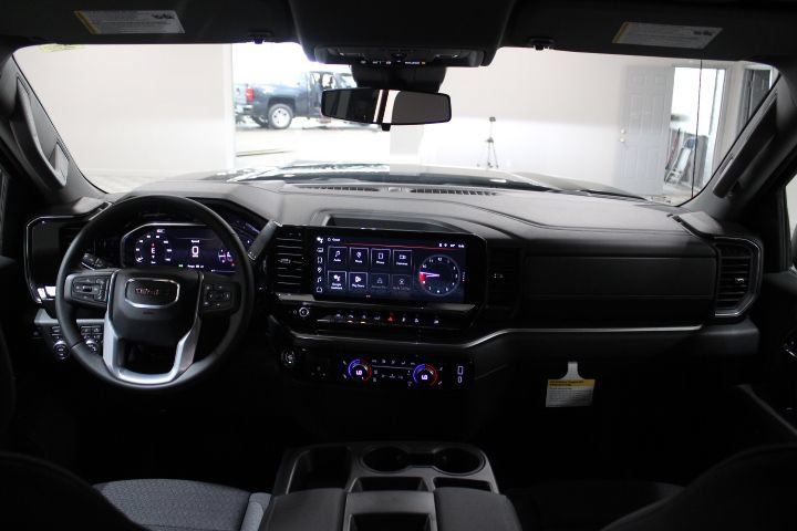 New 2026 GMC Sierra 1500 SLE AWD/4WD image 3