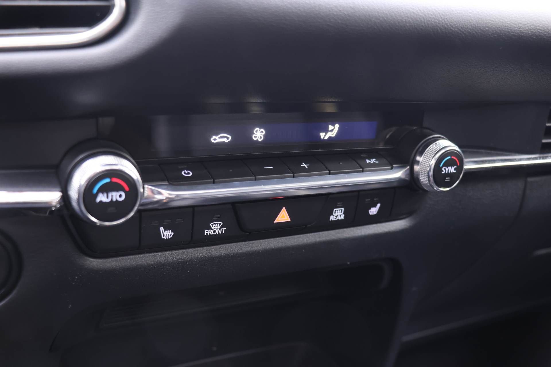 Used 2023 MAZDA CX-30 AWD 2.5 S w/ Premium Package image 9