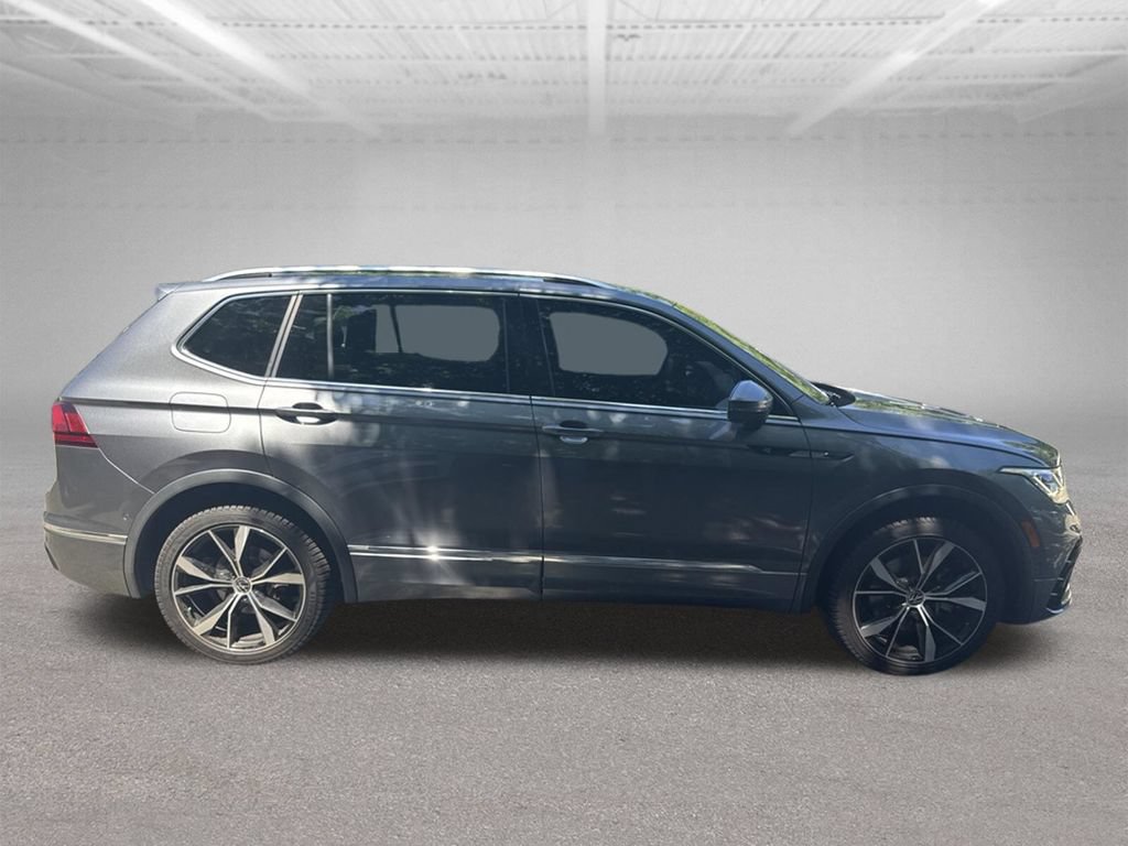 Used 2024 Volkswagen Tiguan SEL R-Line AWD/4WD image 7