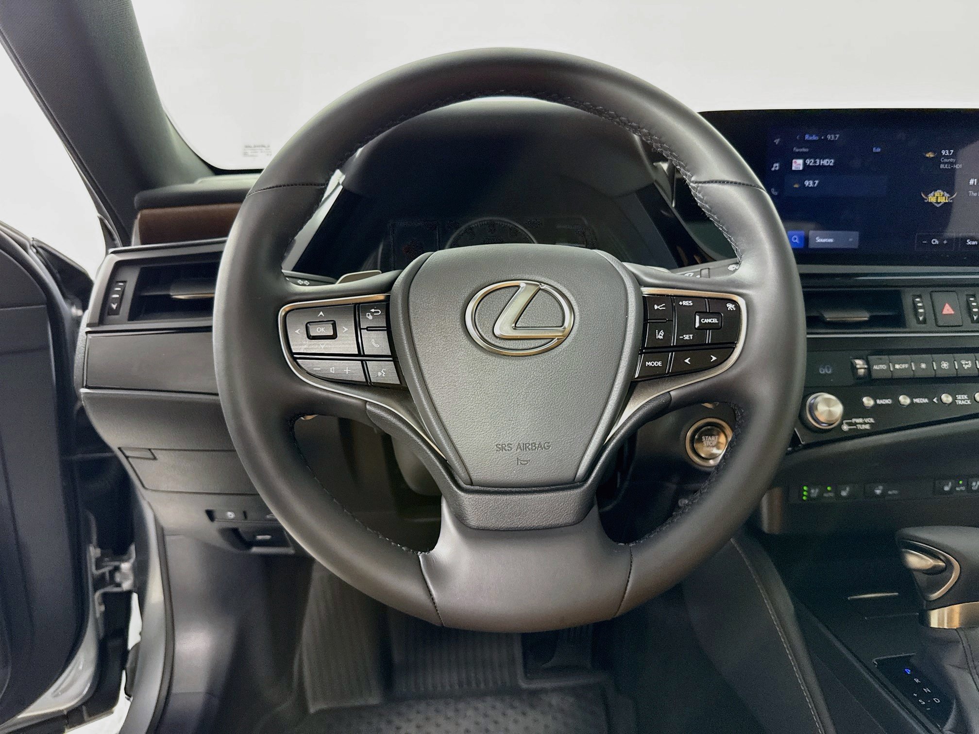 Certified 2025 Lexus ES 350 w/ Premium Package FWD image 12