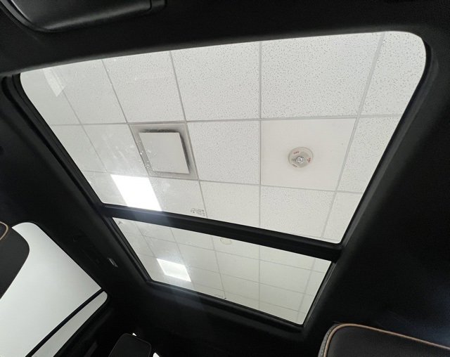 Used 2024 GMC Yukon XL AT4 image 38