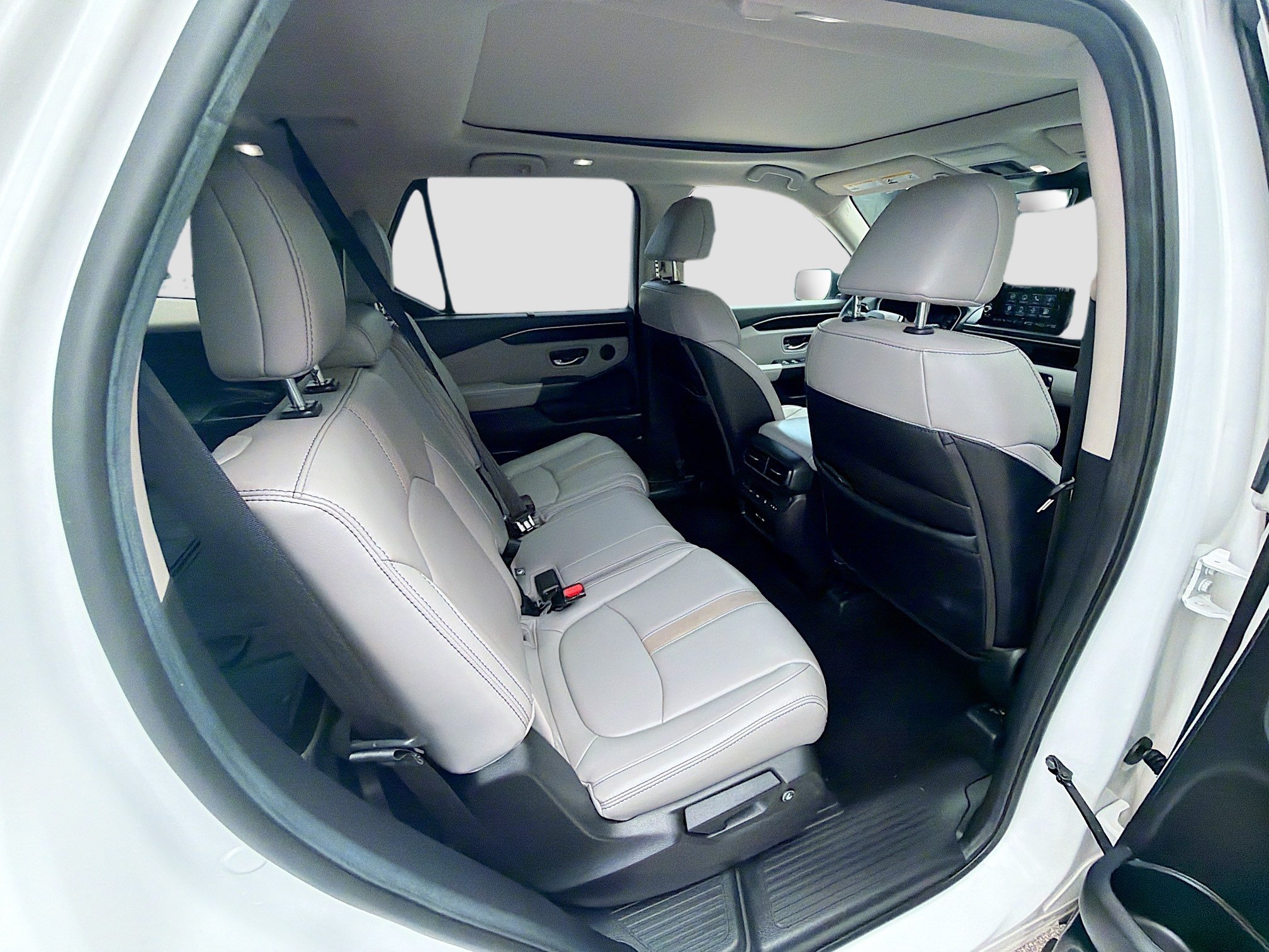 Used 2025 Honda Pilot Touring image 26
