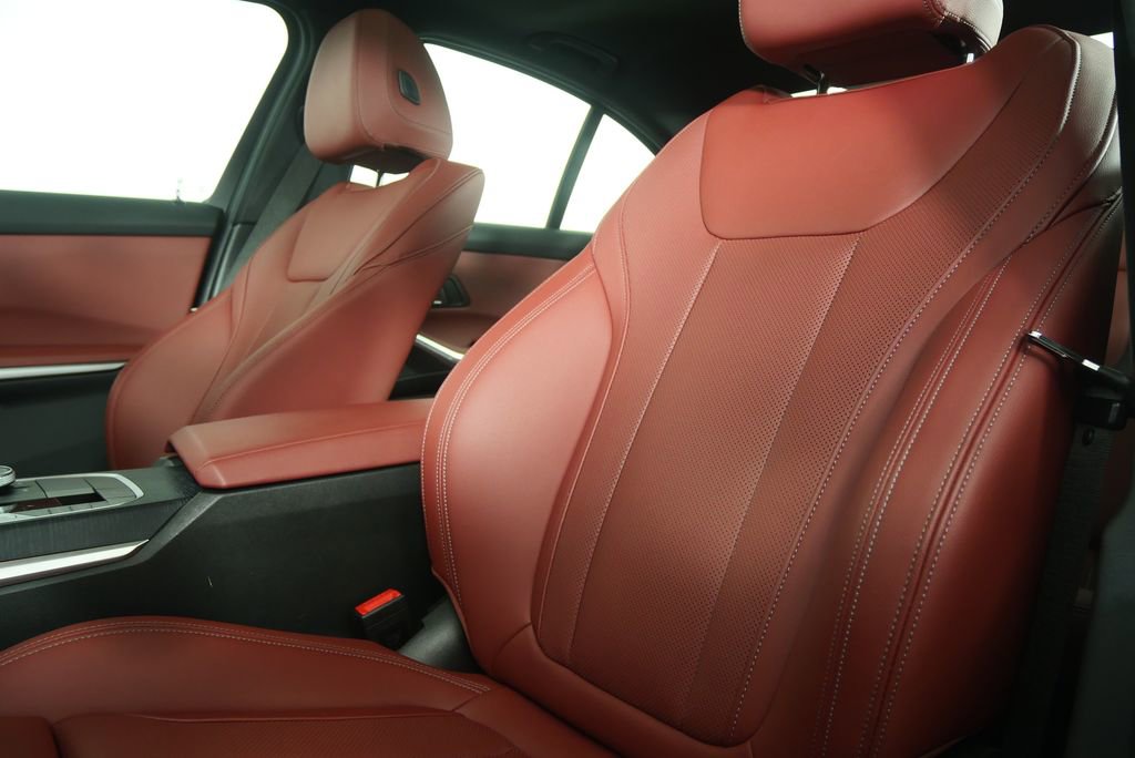 Certified 2025 BMW 330i Sedan image 11