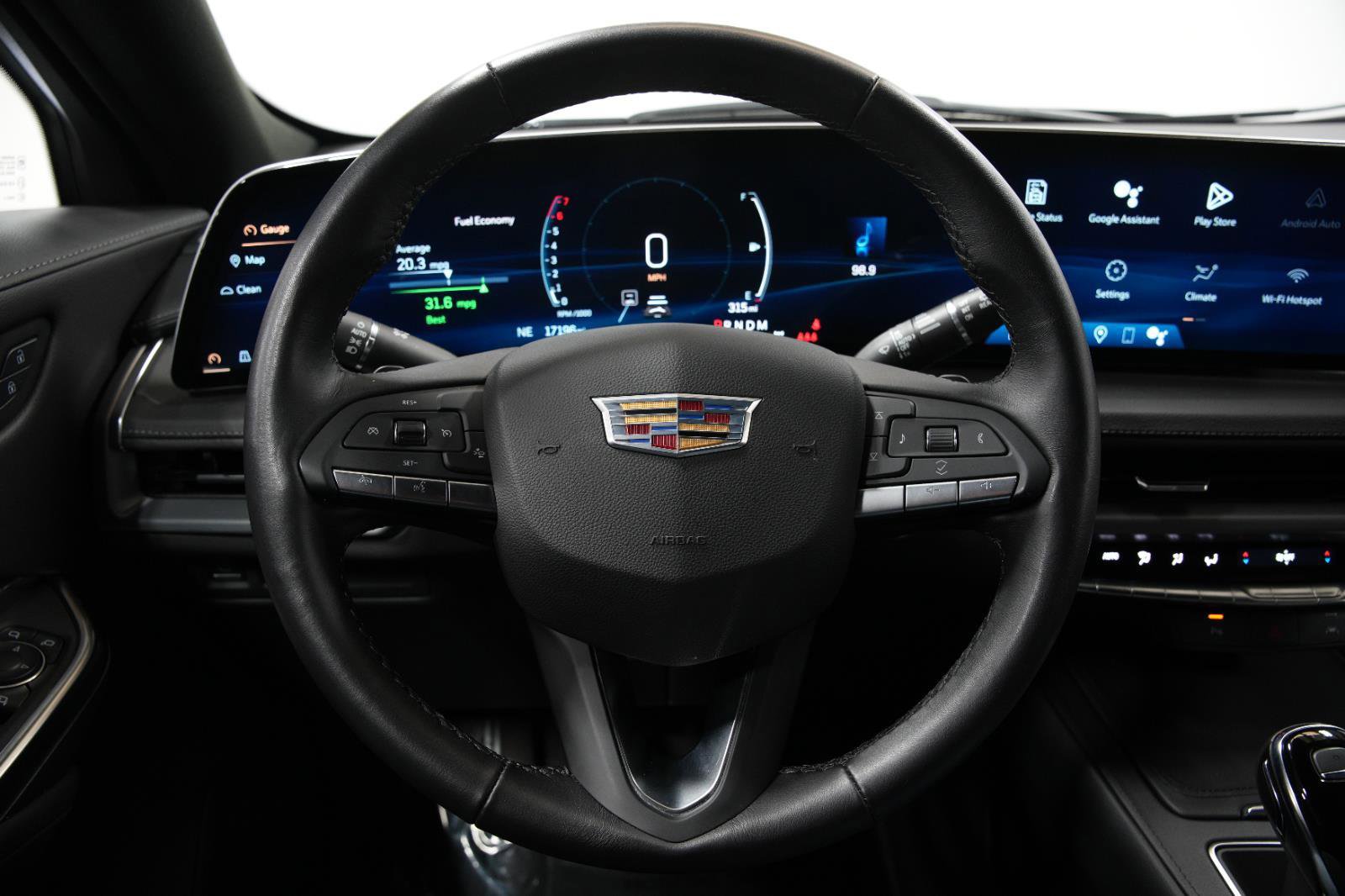 Used 2025 Cadillac XT4 Premium Luxury image 33