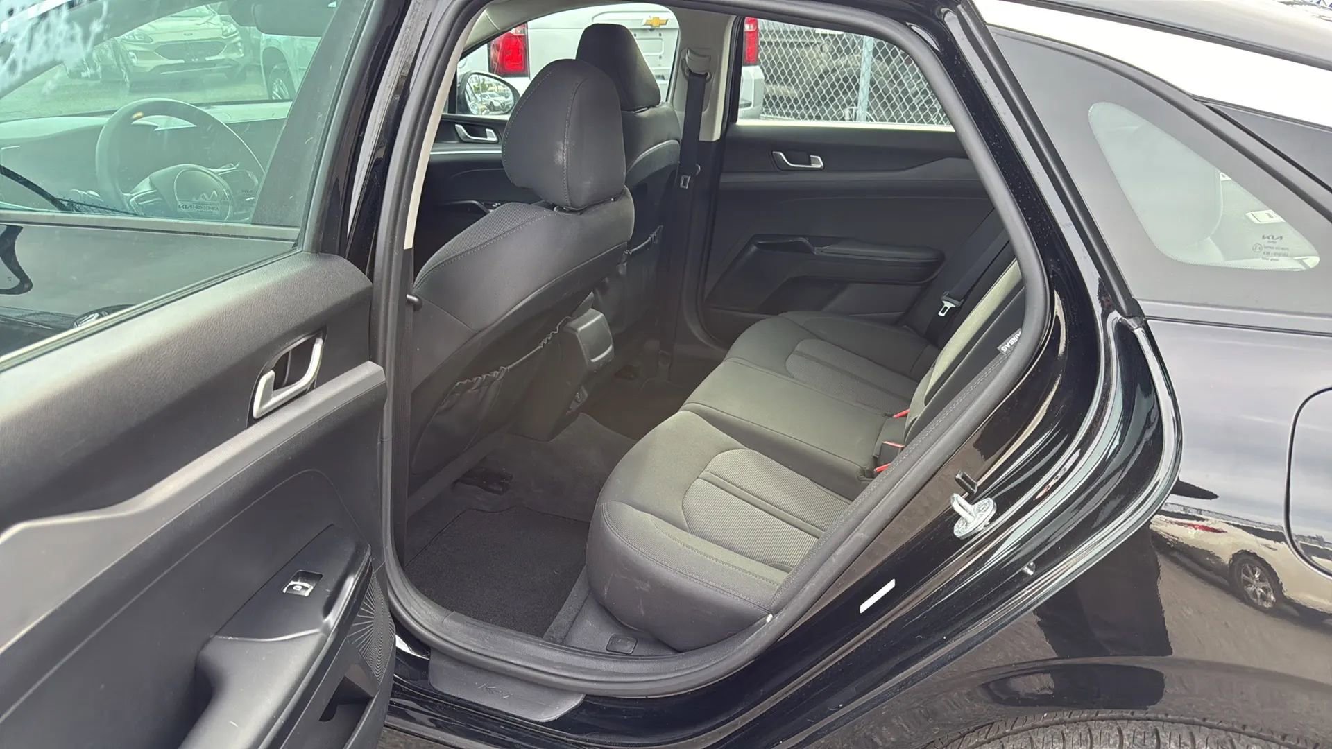 Used 2022 Kia K5 LXS FWD image 27