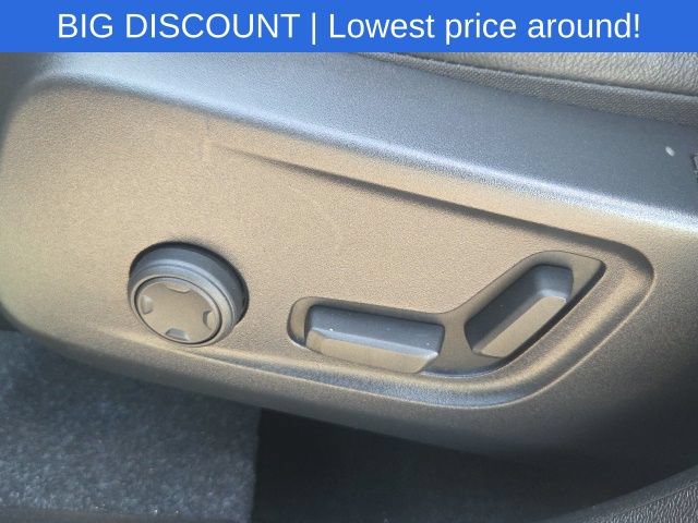 Used 2023 Volvo XC40 B5 Plus AWD/4WD image 28