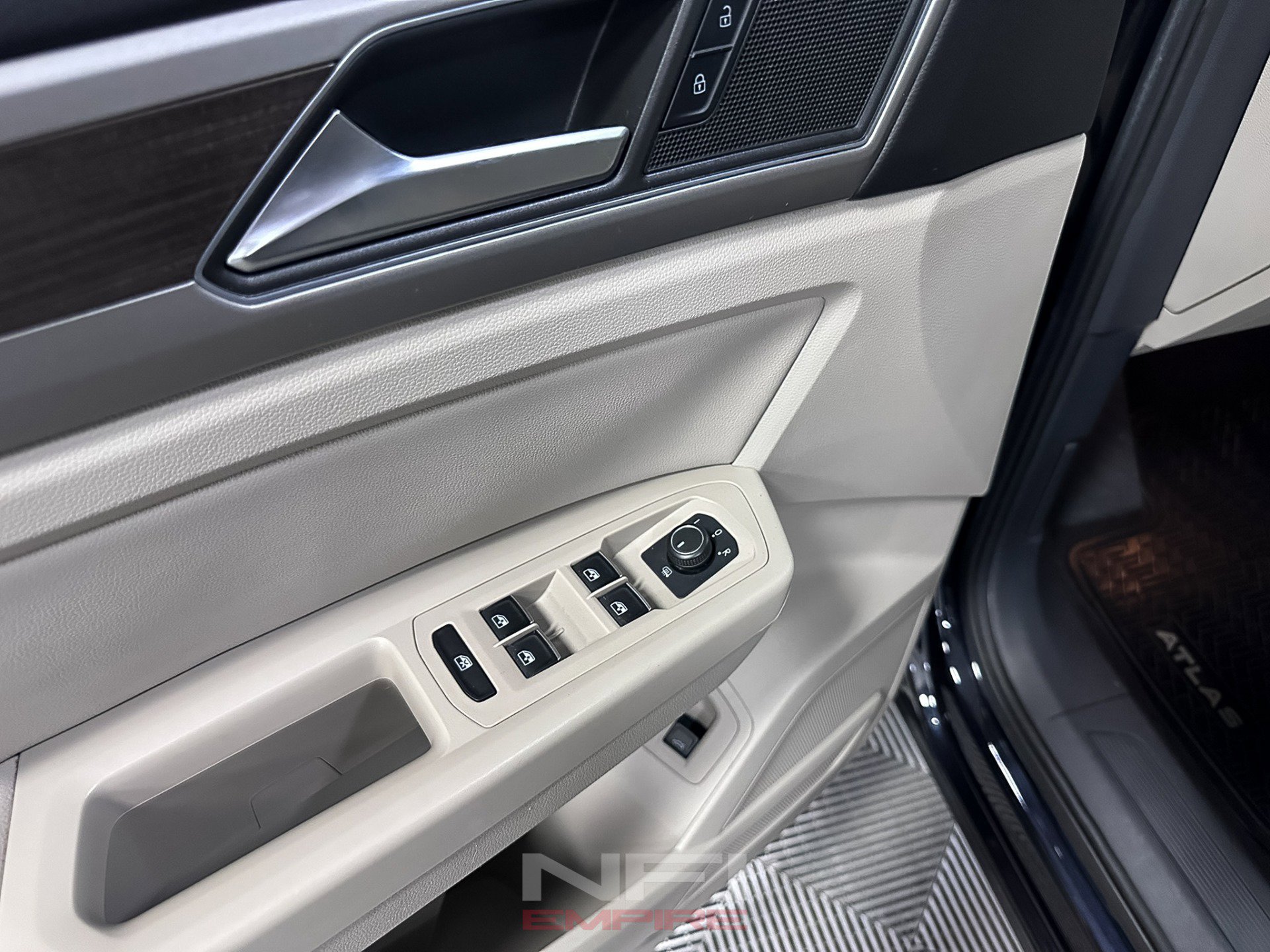 Used 2019 Volkswagen Atlas SE image 30