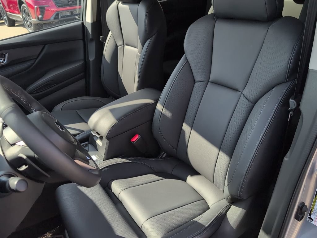 Used 2025 Subaru Ascent Limited image 21