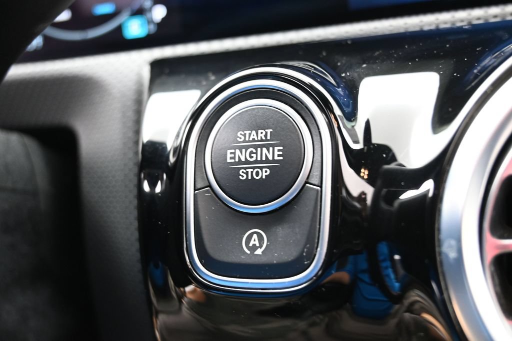 Used 2025 Mercedes-Benz CLA 250 4MATIC image 22