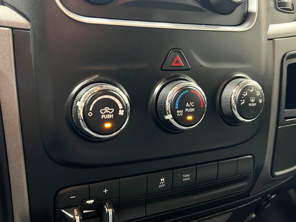 Used 2014 RAM 1500 Express AWD/4WD image 23
