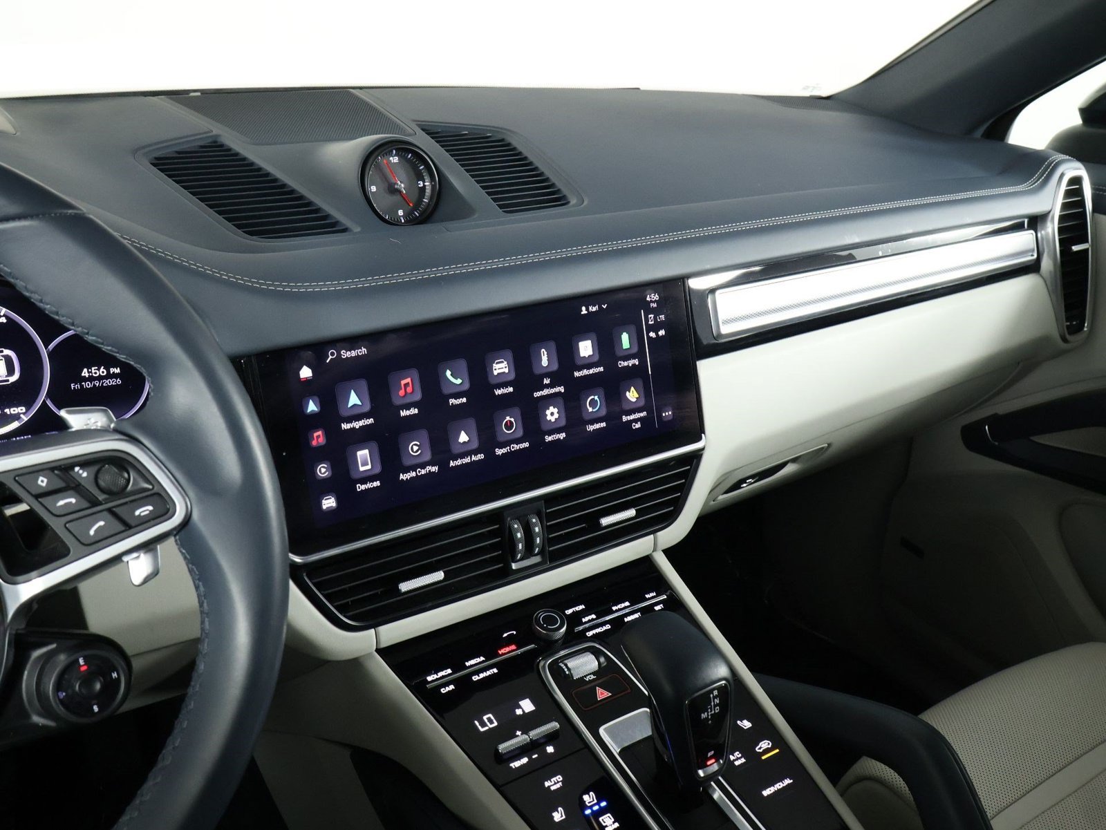 Certified 2023 Porsche Cayenne Platinum Edition AWD/4WD image 13
