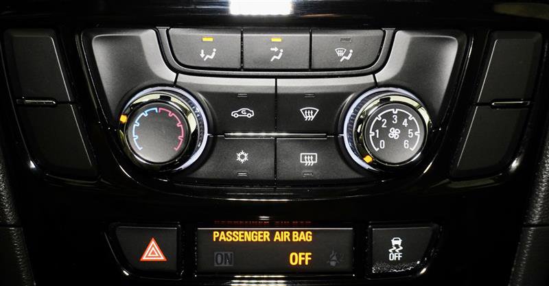 Used 2020 Buick Encore Preferred image 19