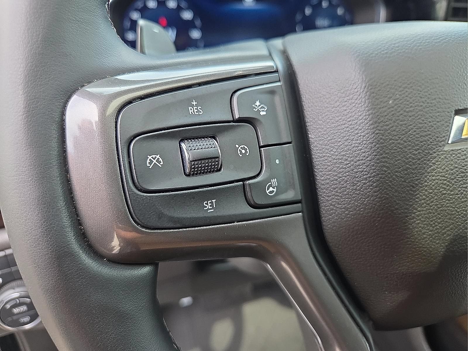 Used 2025 Chevrolet Silverado 1500 High Country w/ Technology Package AWD/4WD image 12