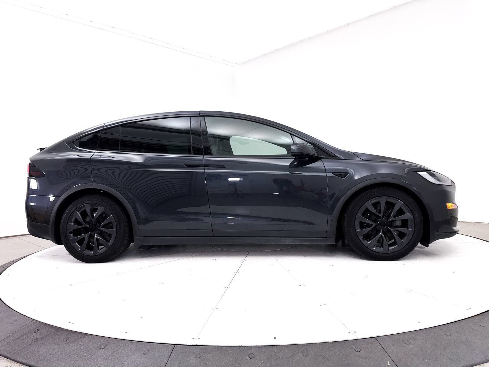 Used 2024 Tesla Model X AWD/4WD image 44