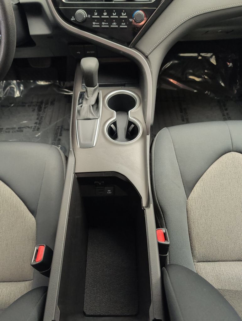 Used 2021 Toyota Camry LE FWD image 40