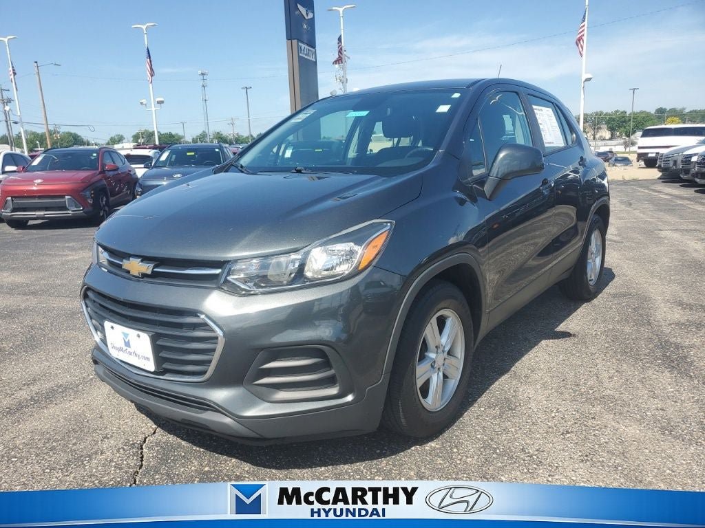 Used 2020 Chevrolet Trax LS FWD image 1