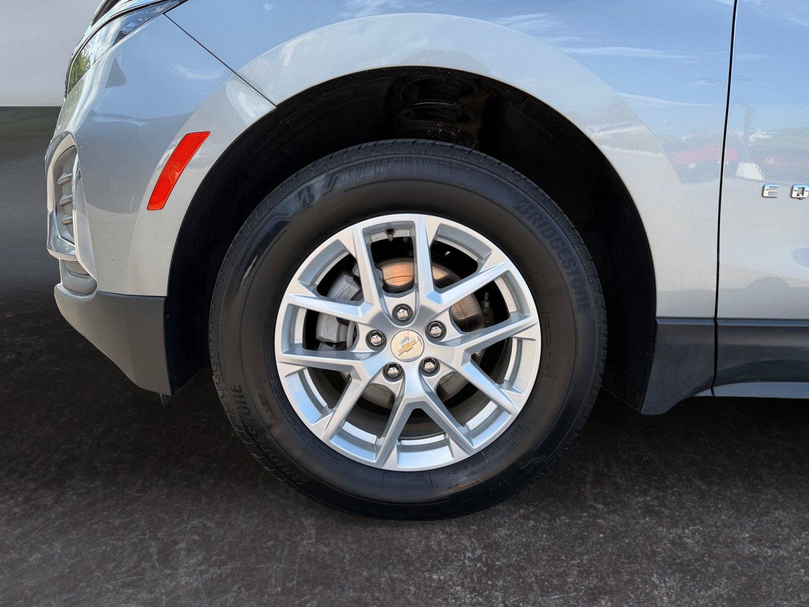 Used 2024 Chevrolet Equinox LT AWD/4WD image 15