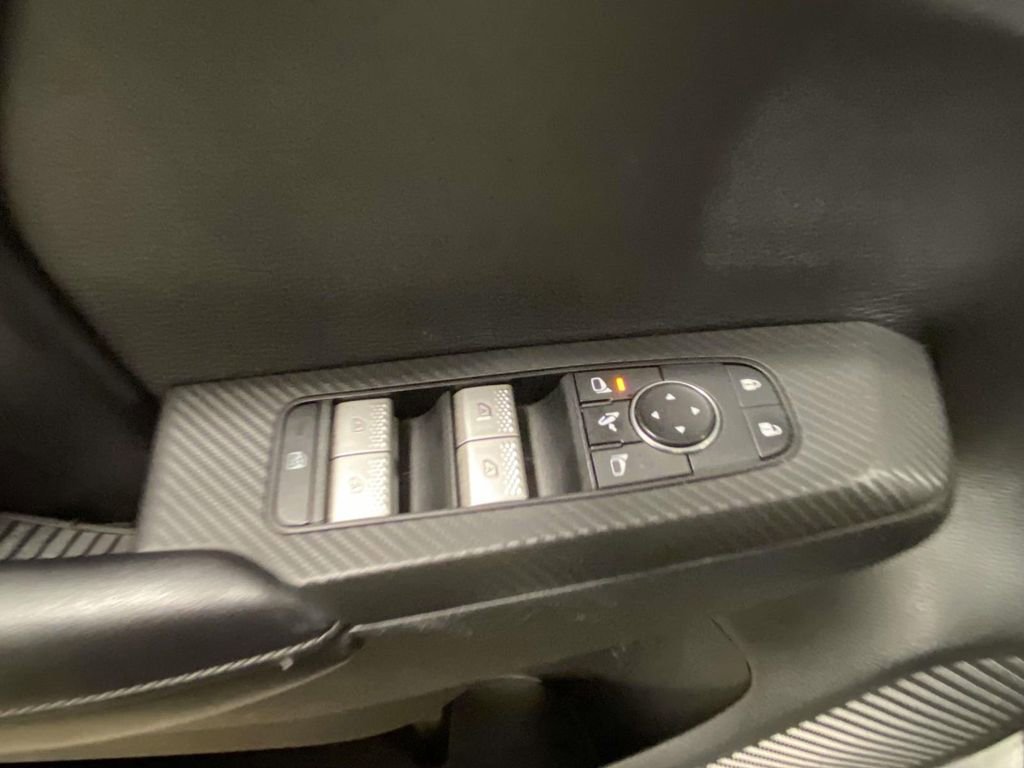 Used 2024 Mitsubishi Outlander SE image 14