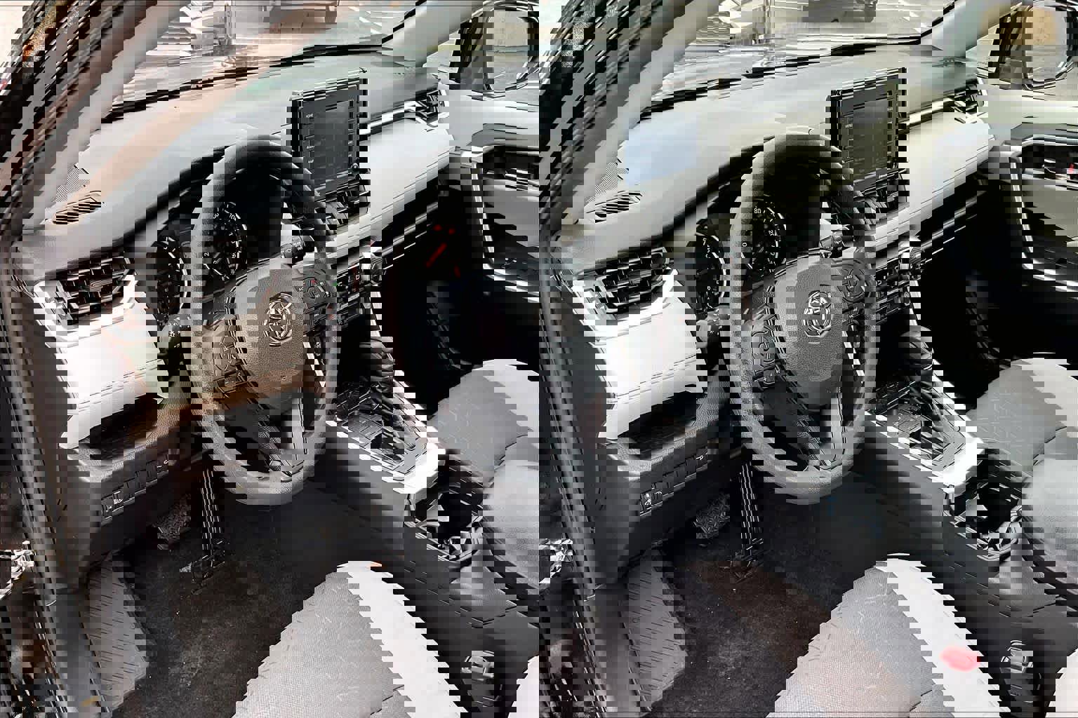 Certified 2021 Toyota RAV4 XLE w/ Convenience Package image 17