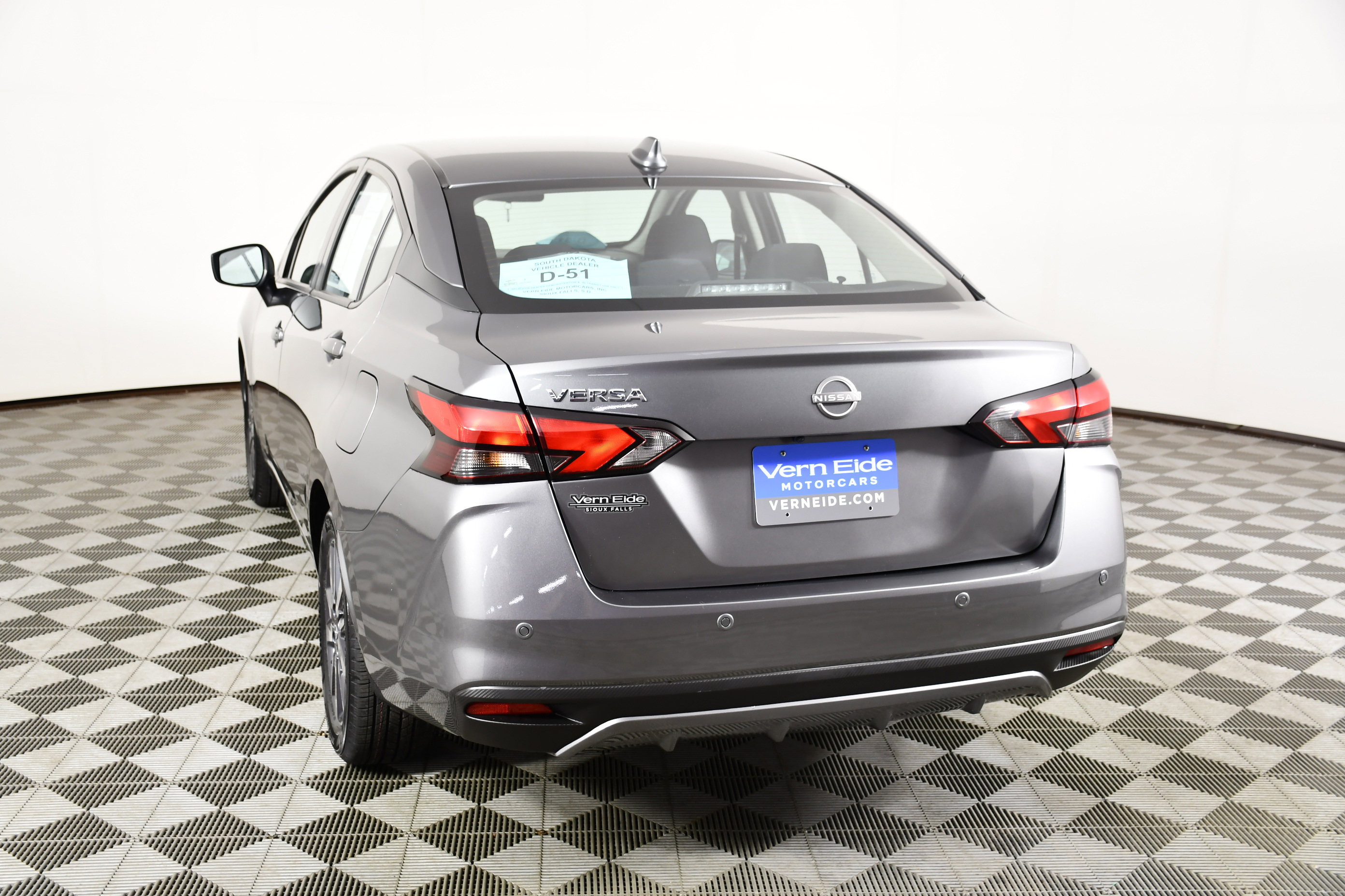 Used 2025 Nissan Versa SV FWD image 7