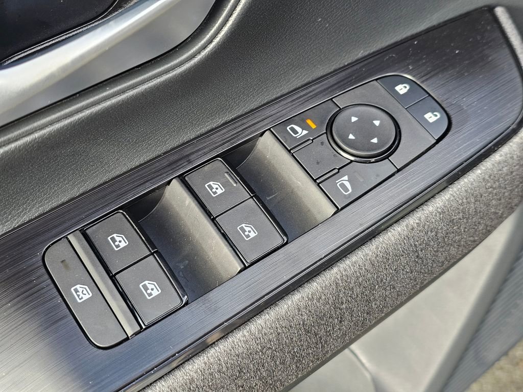 New 2026 Nissan Kicks SV w/ SV Premium Package image 32