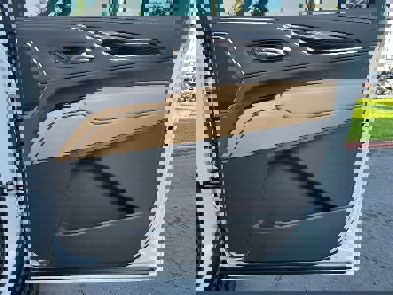 Used 2021 Cadillac Escalade ESV Premium Luxury w/ Driver Assist Tech Package image 41