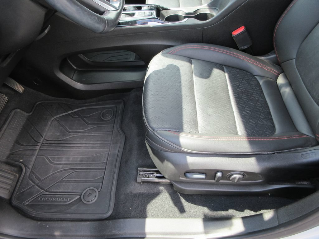 Certified 2023 Chevrolet Bolt EUV LT w/ Convenience Package FWD image 19