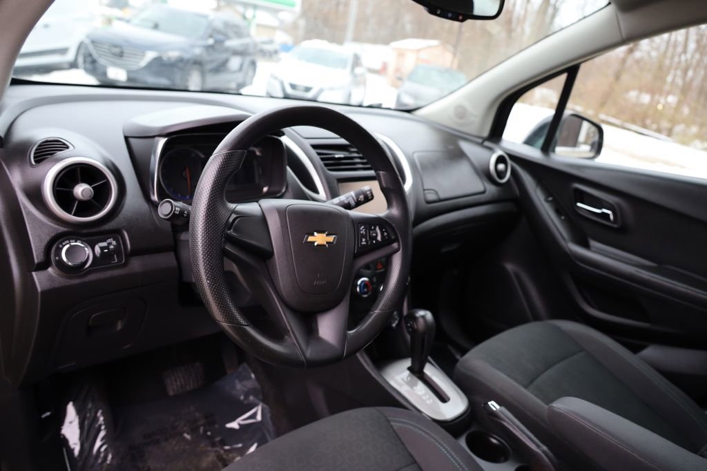 Used 2016 Chevrolet Trax LS image 15