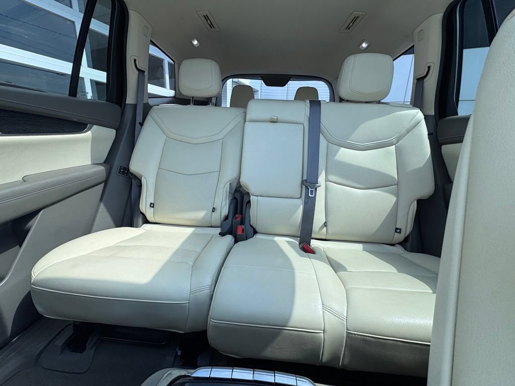 Used 2022 Cadillac XT6 Premium Luxury w/ Technology Package AWD/4WD image 22