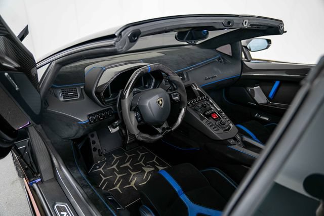 Used 2021 Lamborghini Aventador SVJ AWD/4WD image 16