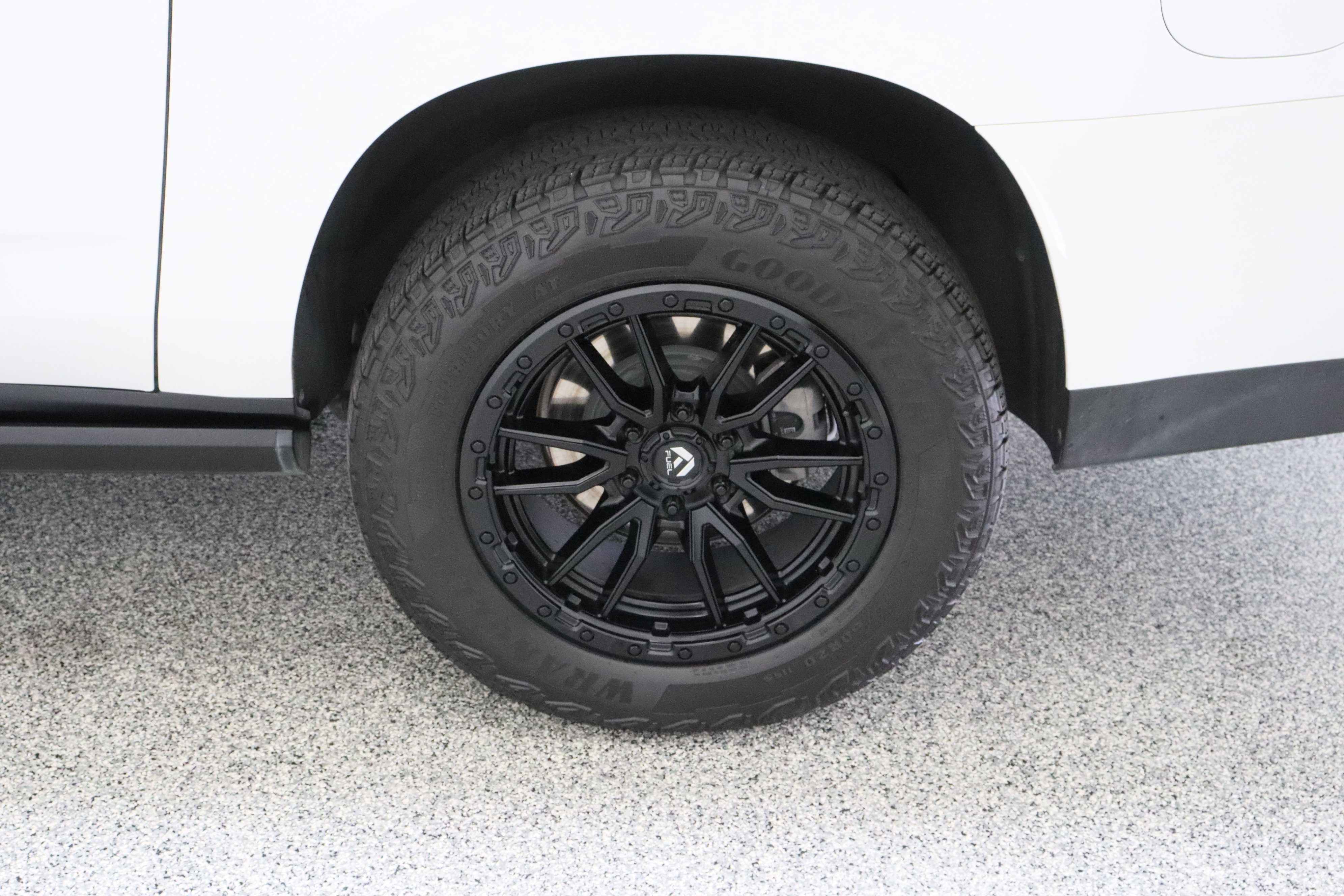 Used 2023 GMC Yukon XL AT4 w/ AT4 Premium Plus Package AWD/4WD image 10