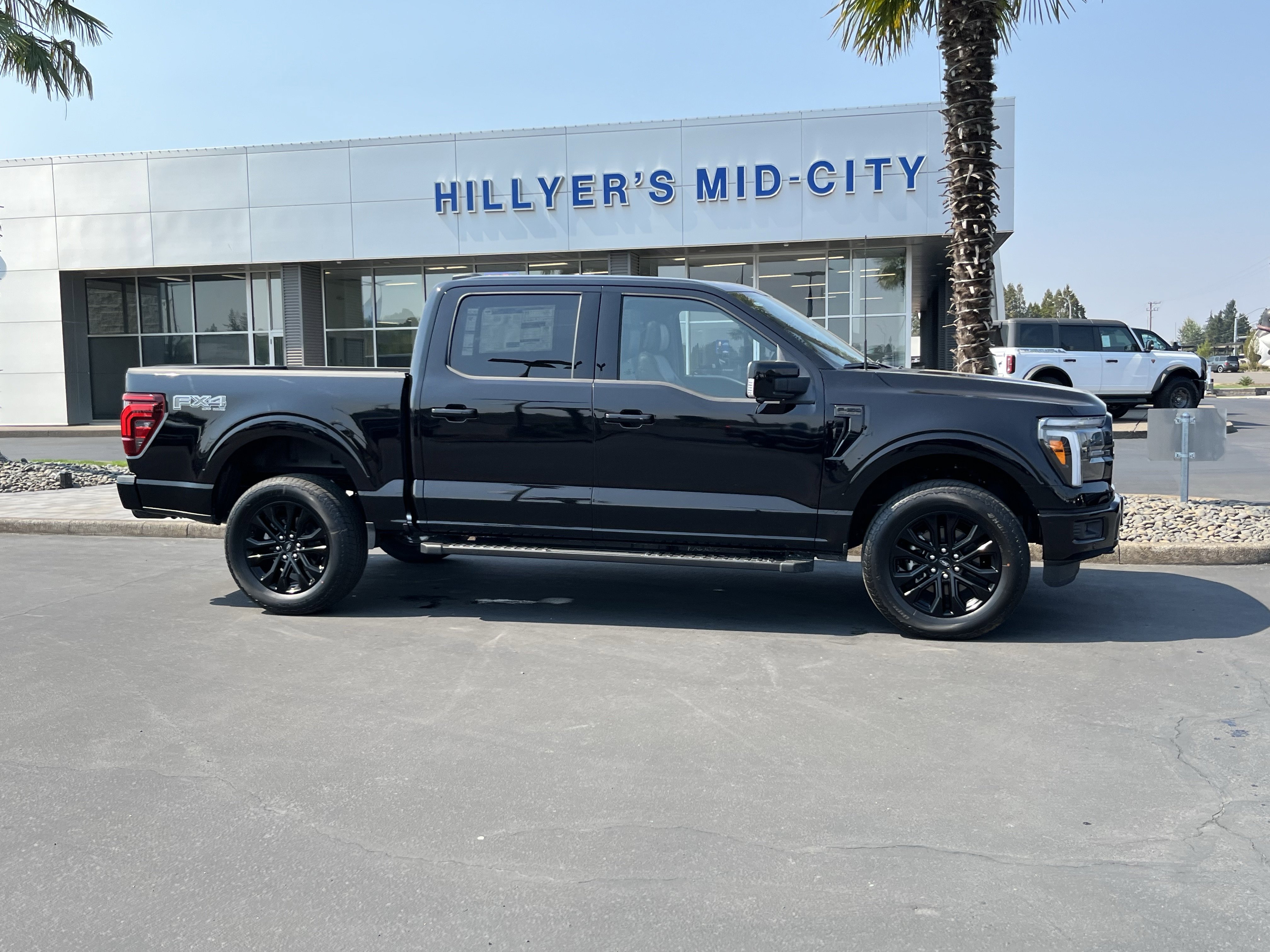 New 2025 Ford F150 Lariat w/ Equipment Group 501A Mid image 2