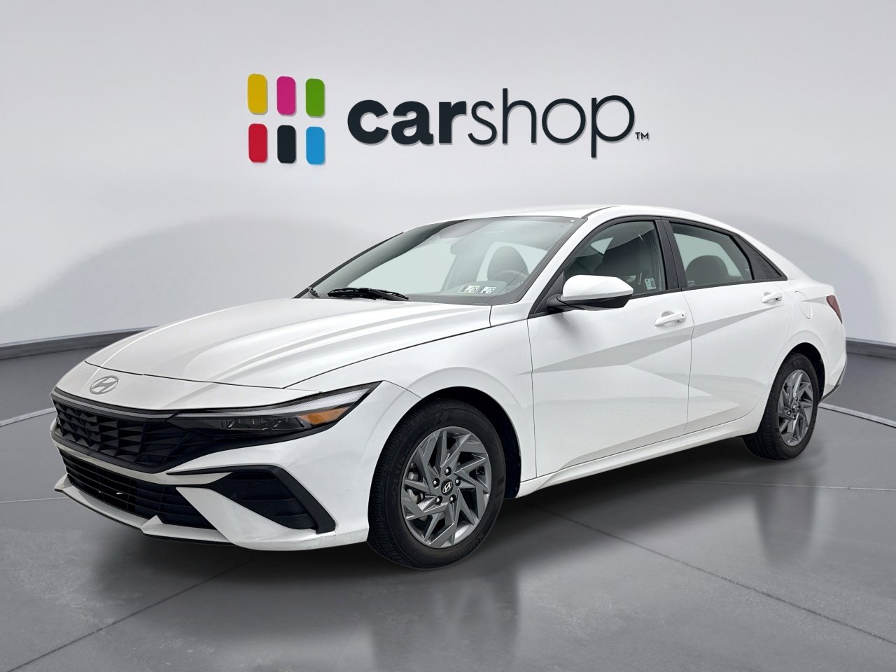 Used 2024 Hyundai Elantra SEL image 1